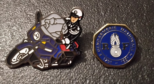 Pin lot 2 gendarmerie - pin’s,