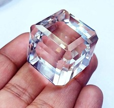 Pierre précieuse en vrac en forme de cube de quartz en cristal naturel de 120 ct
