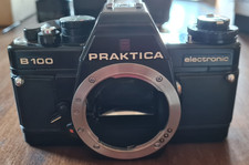 Praktica B100 Electronic sans