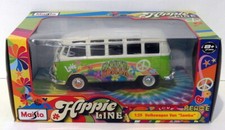 Maisto 1/25 Scale Diecast Hippie Line 32301 - Volkswagen Van Samba - Green
