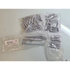 LOT plus de 30 chevilles nylon