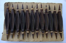 12 PORTES COUTEAUX ETHNIQUES BOIS Foncé FORME PIROGUE travail Artisanal