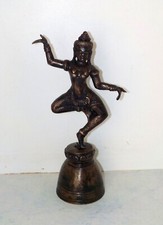 Statuette cloche en bronze danseuse Apsara empire Khmer Cambodge