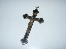 ancienne croix crucifix