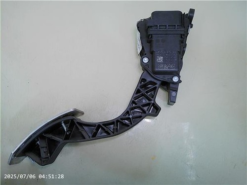 4m519f836ak pédale - ,