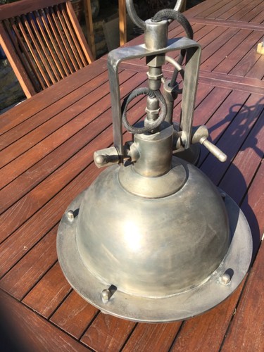 Lampe suspension industrielle