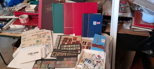 Lot albums timbres - lot,