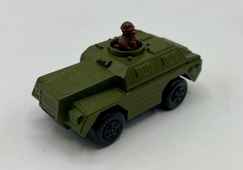 Engin blindé stoat - blindé, kaki