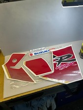 1 jeu emblème carénage droit