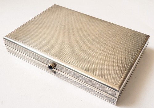 Minaudière poudrier miroir