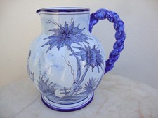 ancien pichet faience de NEVERS , scène galante , musicale , en très bon état !!