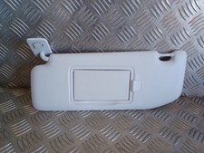 Pare soleil avant gauche