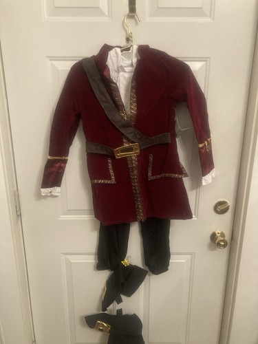 Disney store captain - disney,