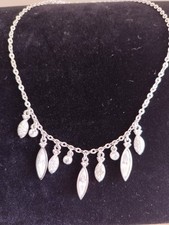 Magnifique Collier Swarovski Argenté Avec Breloques Avec Cristaux 