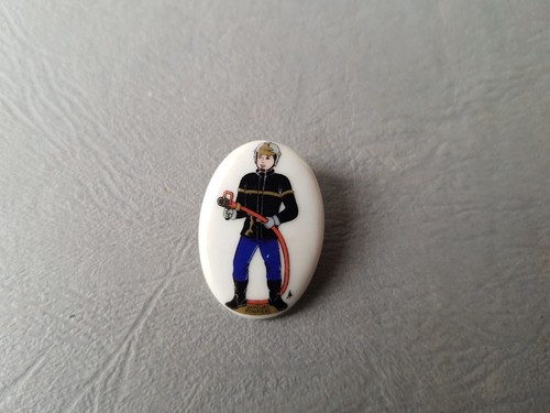 Pin pompiers pompier - pin's,
