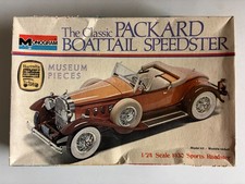 MONOGRAM 1/24 VOITURE PACKARD BOATAIL SPEEDSTER (LIRE L'ANNONCE)