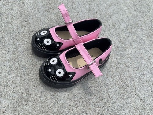 Pink and black cat mary - black,