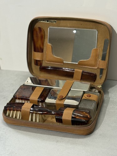 Ancienne trousse de toilette