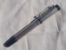 Stylo plume Soprane plaqué argent, plume Laban en iridium