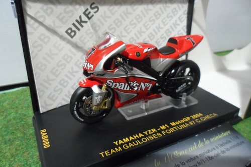Moto yamaha yzr motogp 2004 - yamaha,