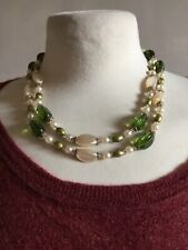 Collier double rang résine verte et superbe fermoir 