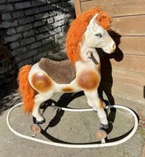 Cheval à bascule et à