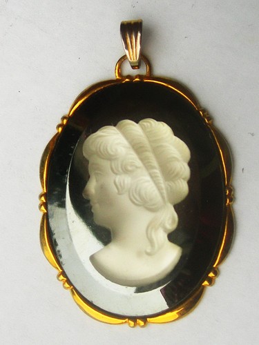 Pendentif verre noir et - pendentif, en