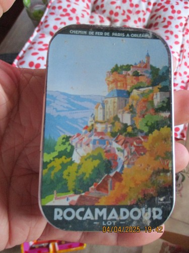Ancienne boite tôle - boite,