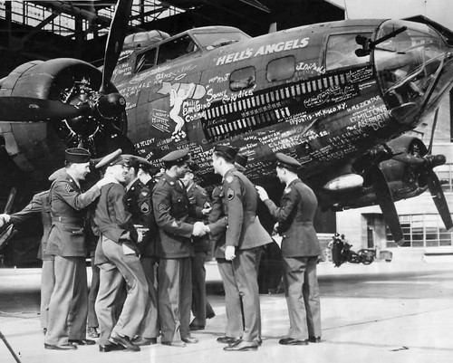 Boeing flying fortress - b-17,