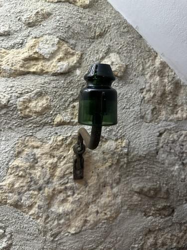 Ancien isolateur électrique
