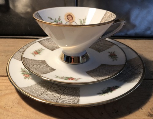 Assiette tasse sous - sous-tasse, de