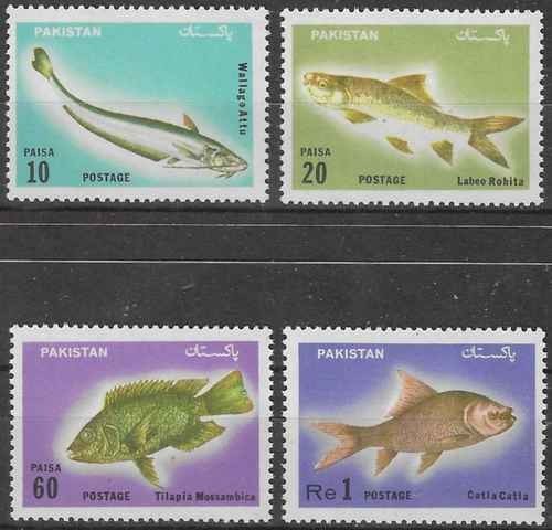 Timbres poissons pakistan - poissons,