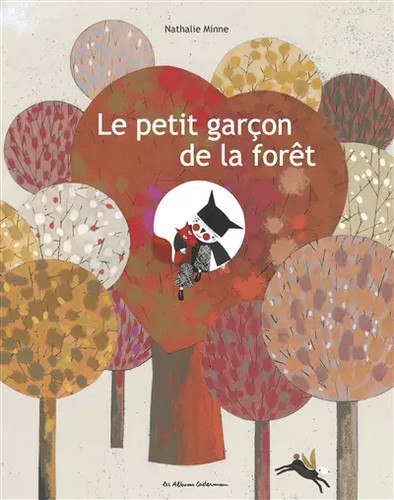 Petit garçon la forêt - le, de