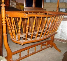 Berceau-balancelle ancien à
