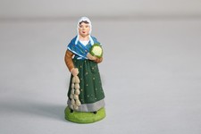 Santon CARBONEL, femme au chou