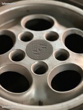 Centre de jantes, Cache moyeux