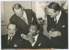 Ray " Sugar " Robinson invité d'honneur des compagnons du ring. Boxe. 1950.