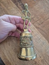 Clochette statuette en bronze