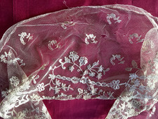 Dentelle ancienne XIXe, volant