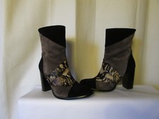 bottines couleur pourpre daim