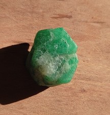 Emeraudes naturelles brutes