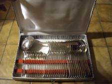 Ménagère de marque ARGENTAL métal argenté 84G poinçon pointe de halebarde 