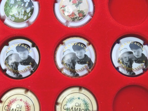 Serie capsules de - serie, 3