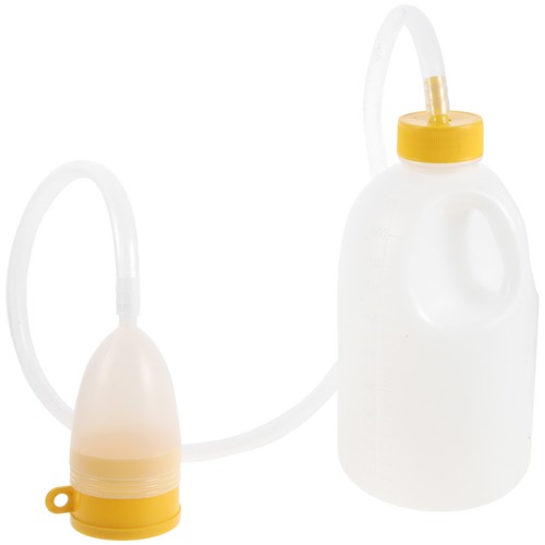 Portable urinal bottle - ,