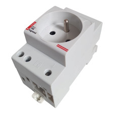 LEGRAND 042 80 Prise de courant 16A 230V