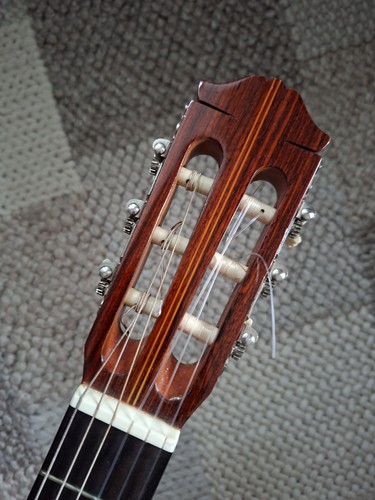 Ancienne guitare luxor made - luxor, in