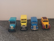 CORGI / OXFORD DIE CAST - LOT DE 4 MINIATURES