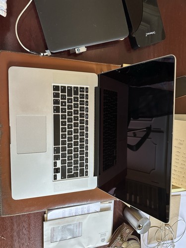 Apple macbook pro 2015 15inch - apple,