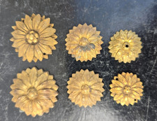 BRONZE 6 ROSACES CACHE CLOU