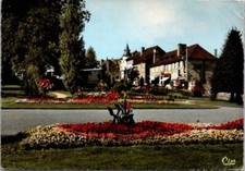 *45411 cpsm Saint Yrieix laPerche - le Jardin Public